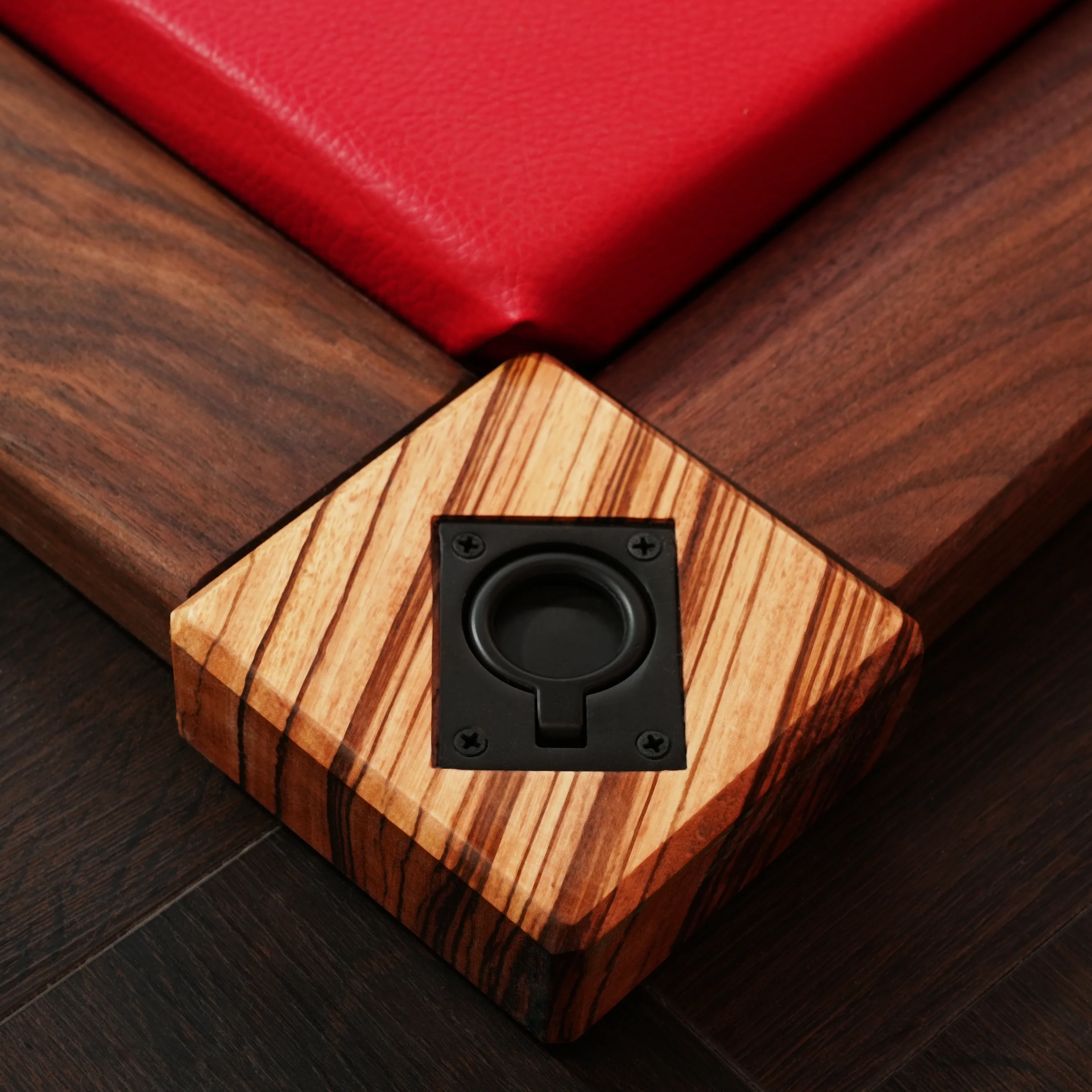 Padded Restraint Board by Kink - Image 3