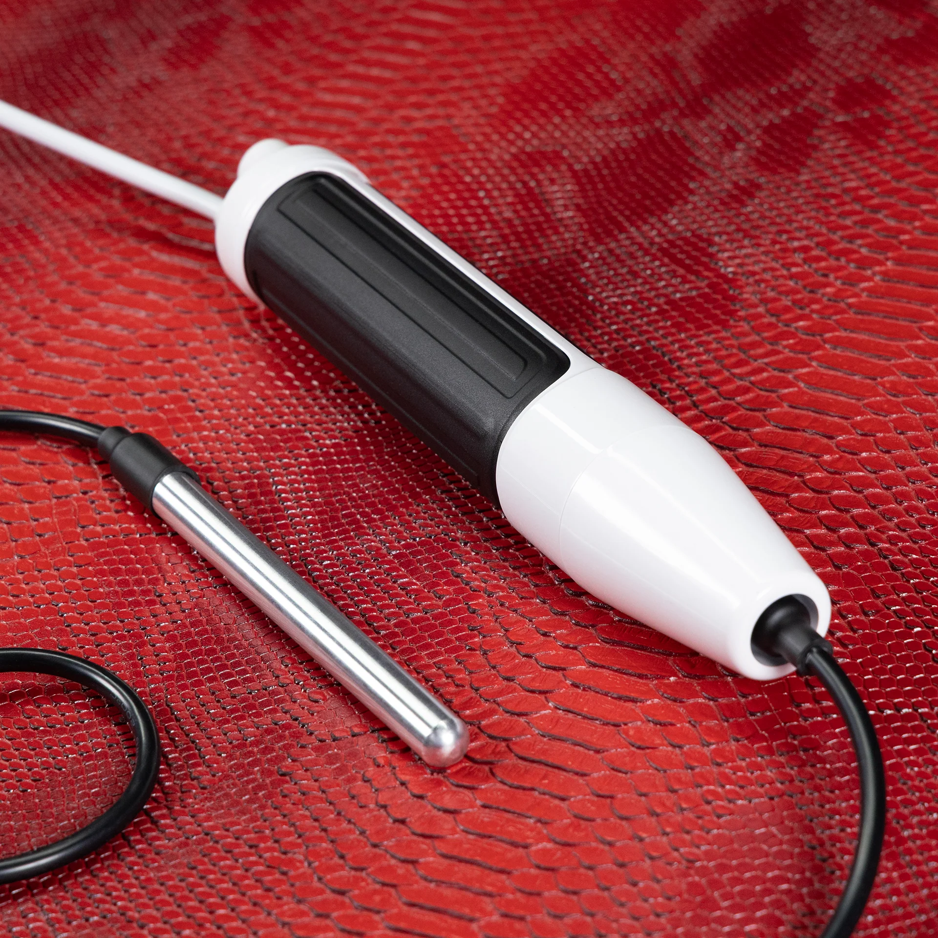 Violet Wand Essentials Kit by KINK - Image 13